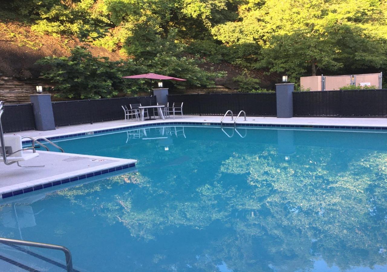 Comfort Suites Nashville Airport - Bna Bagian luar foto
