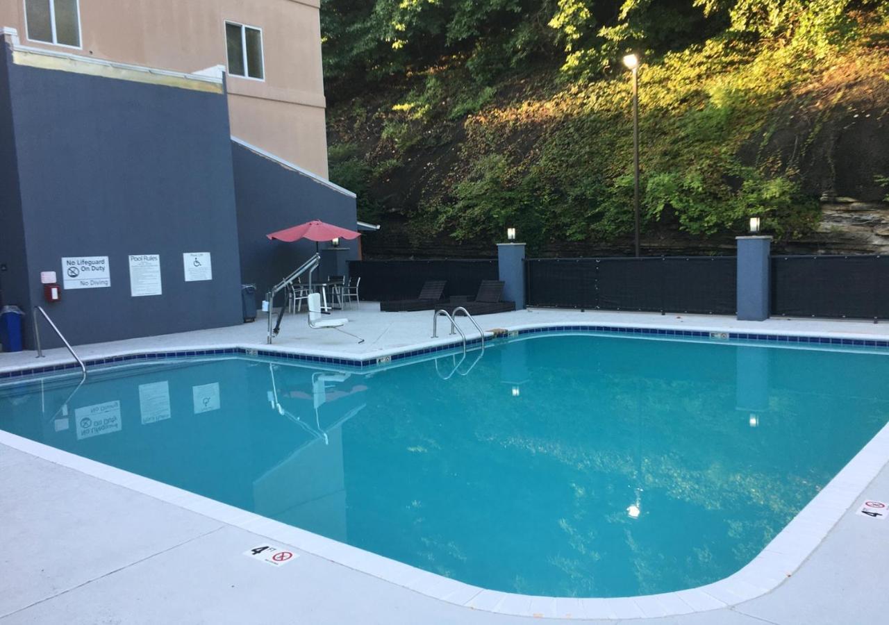 Comfort Suites Nashville Airport - Bna Bagian luar foto