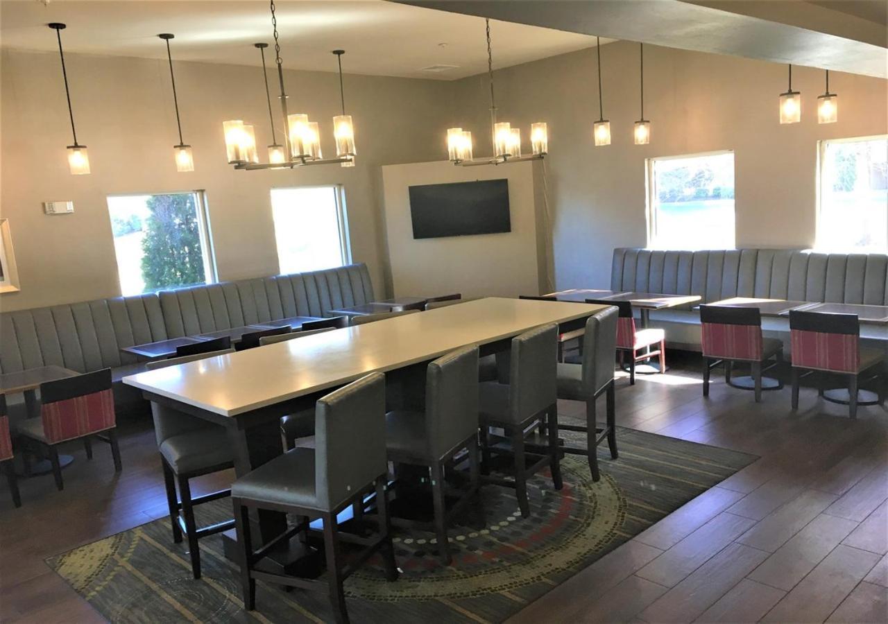 Comfort Suites Nashville Airport - Bna Bagian luar foto