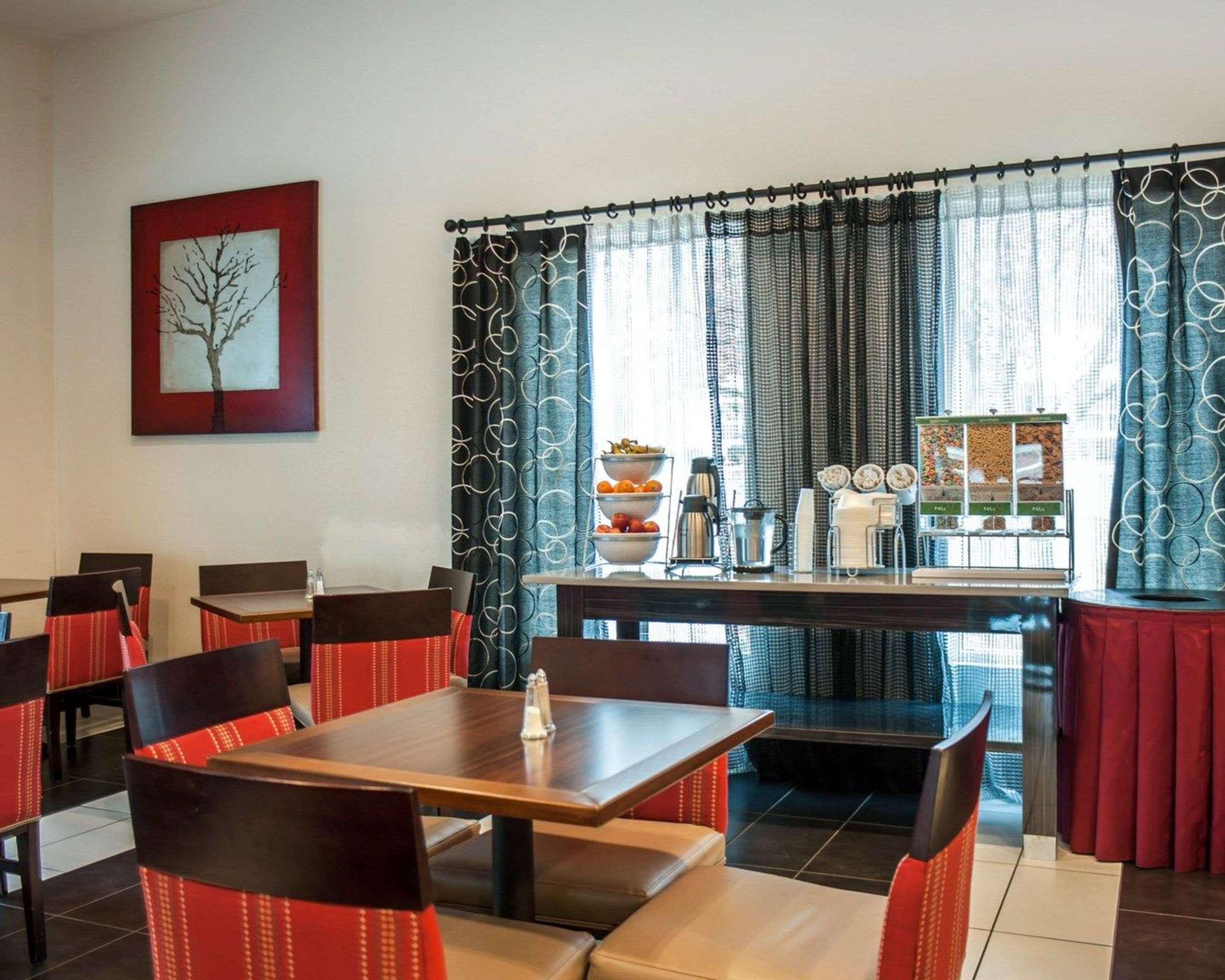 Comfort Suites Nashville Airport - Bna Bagian luar foto