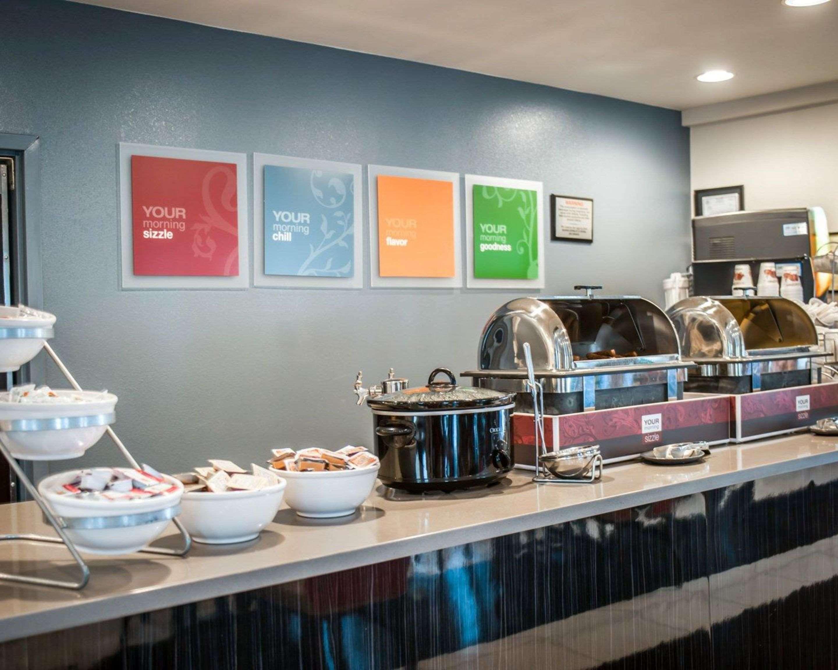 Comfort Suites Nashville Airport - Bna Bagian luar foto