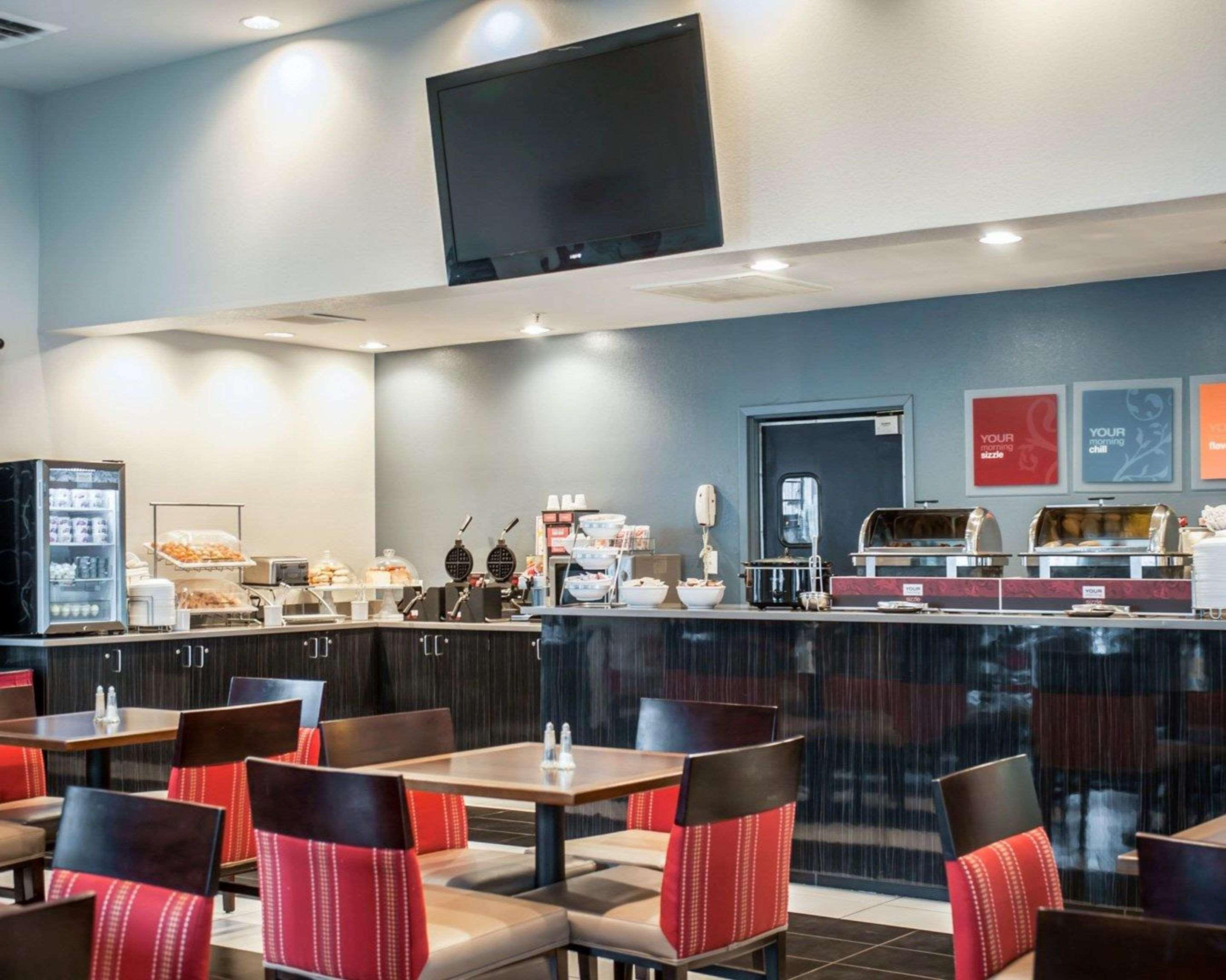Comfort Suites Nashville Airport - Bna Bagian luar foto