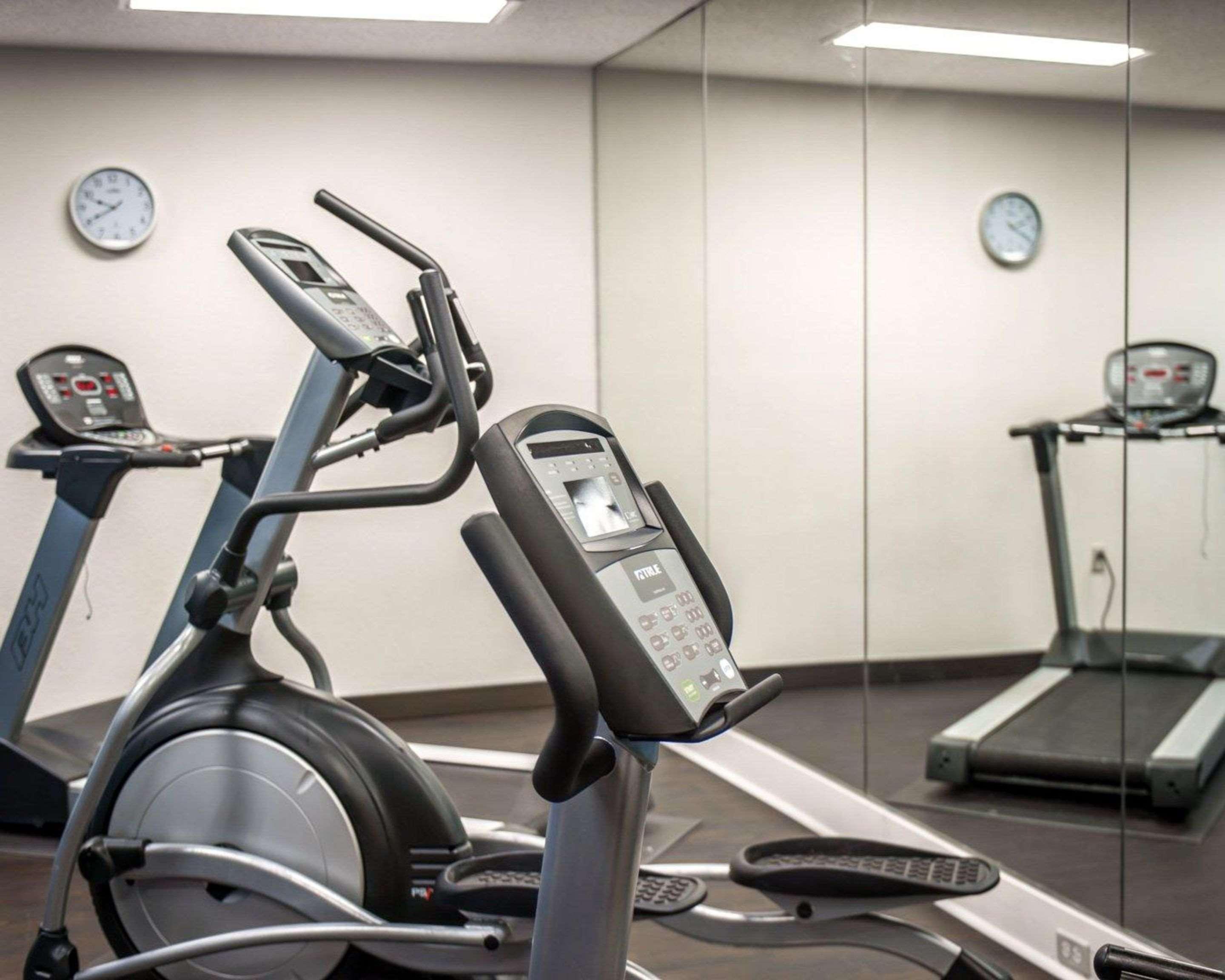Comfort Suites Nashville Airport - Bna Bagian luar foto