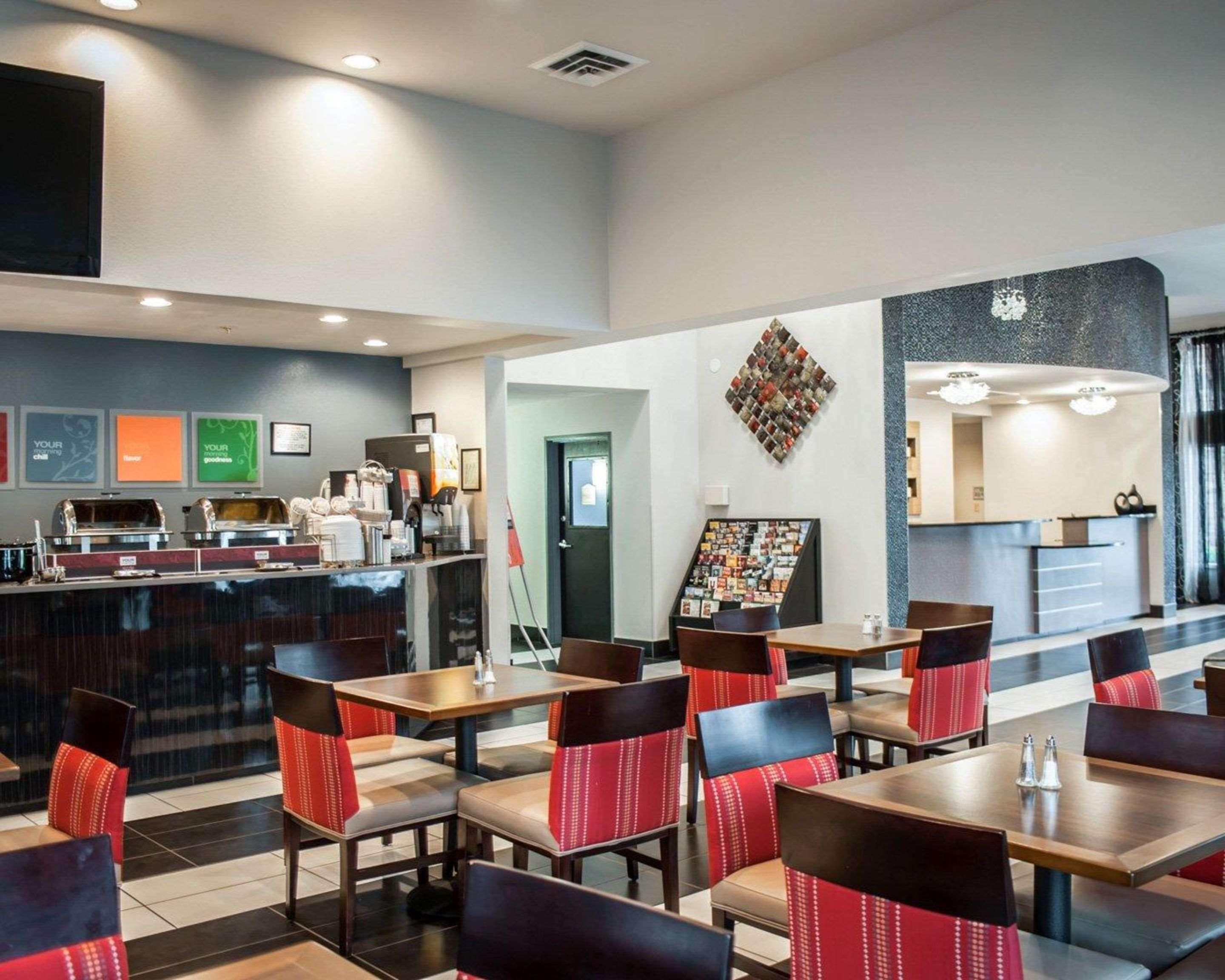 Comfort Suites Nashville Airport - Bna Bagian luar foto