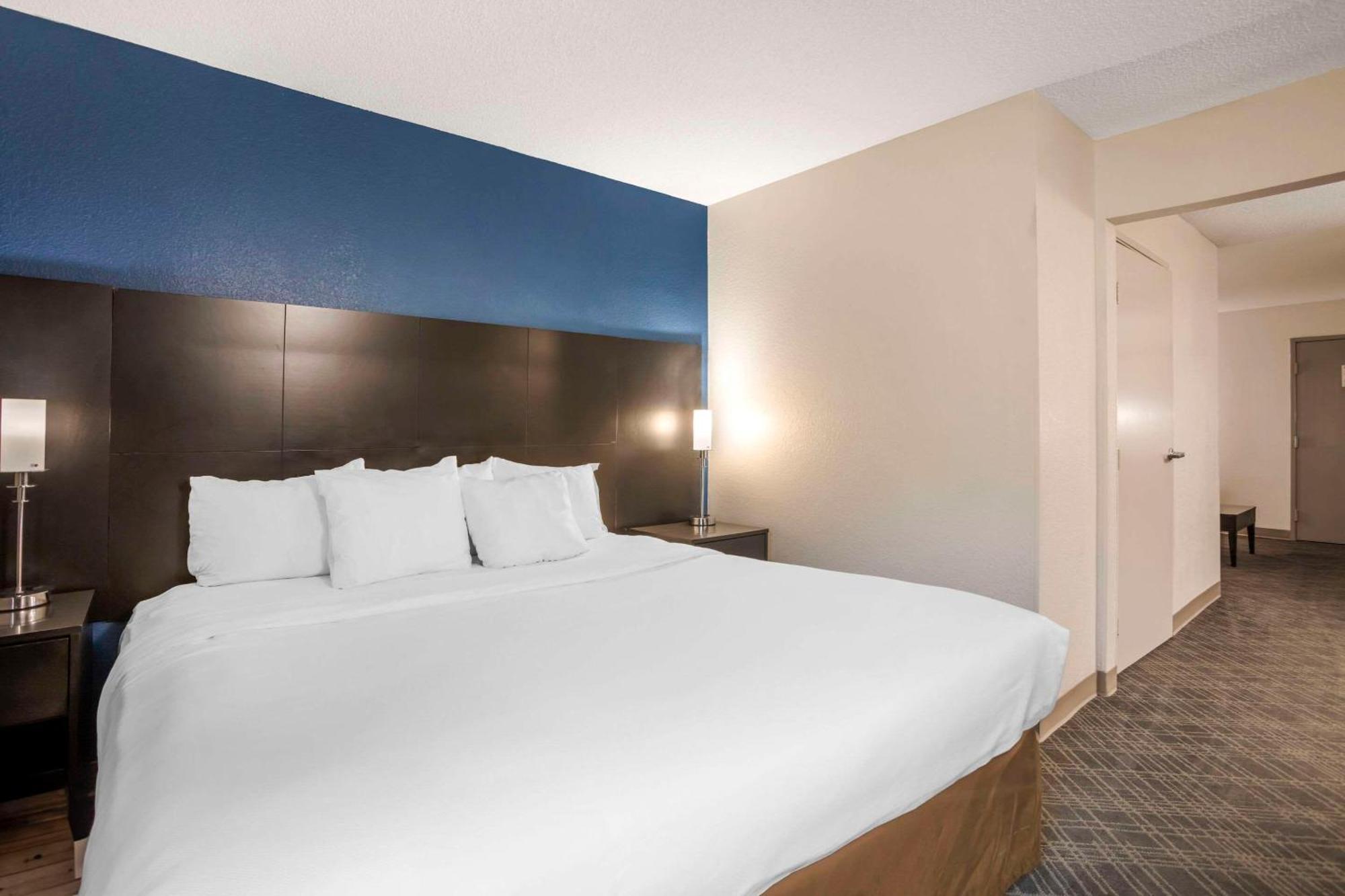 Comfort Suites Nashville Airport - Bna Bagian luar foto